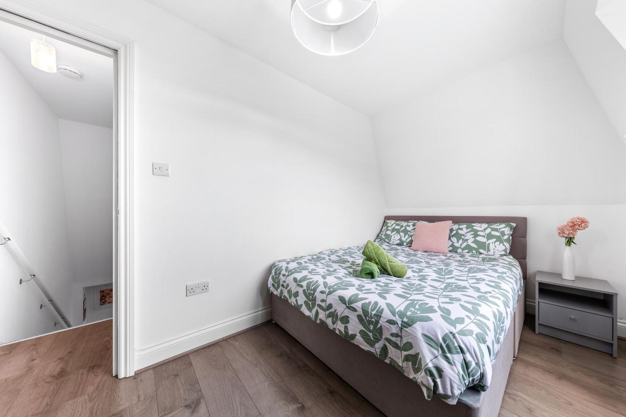 Central London Two Bedroom Serviced Apartment - Nine Elms Luxury Stay - Vauxhall & Westminster Eksteriør billede
