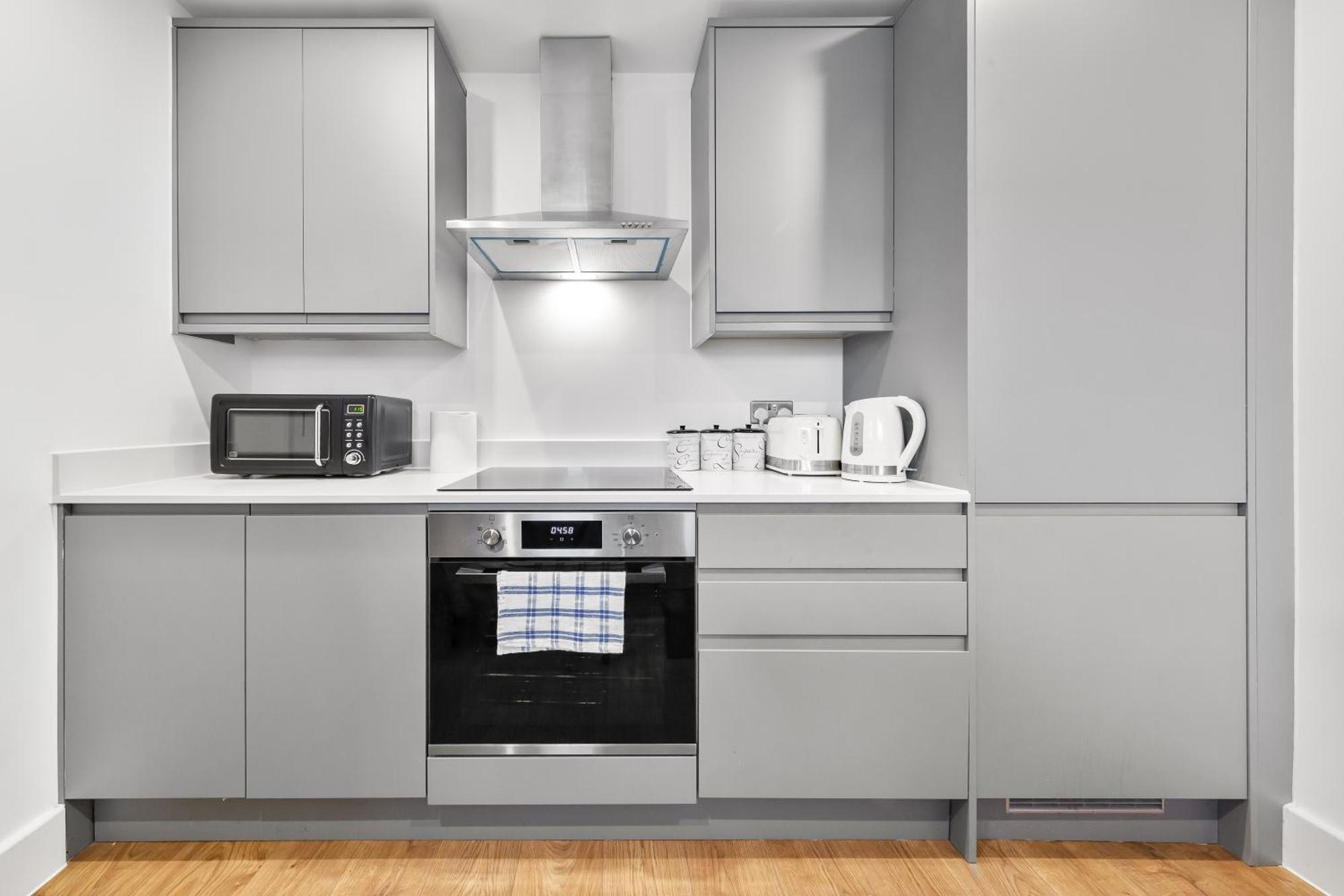 Central London Two Bedroom Serviced Apartment - Nine Elms Luxury Stay - Vauxhall & Westminster Eksteriør billede